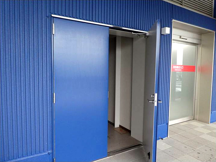 感染症外来出入口